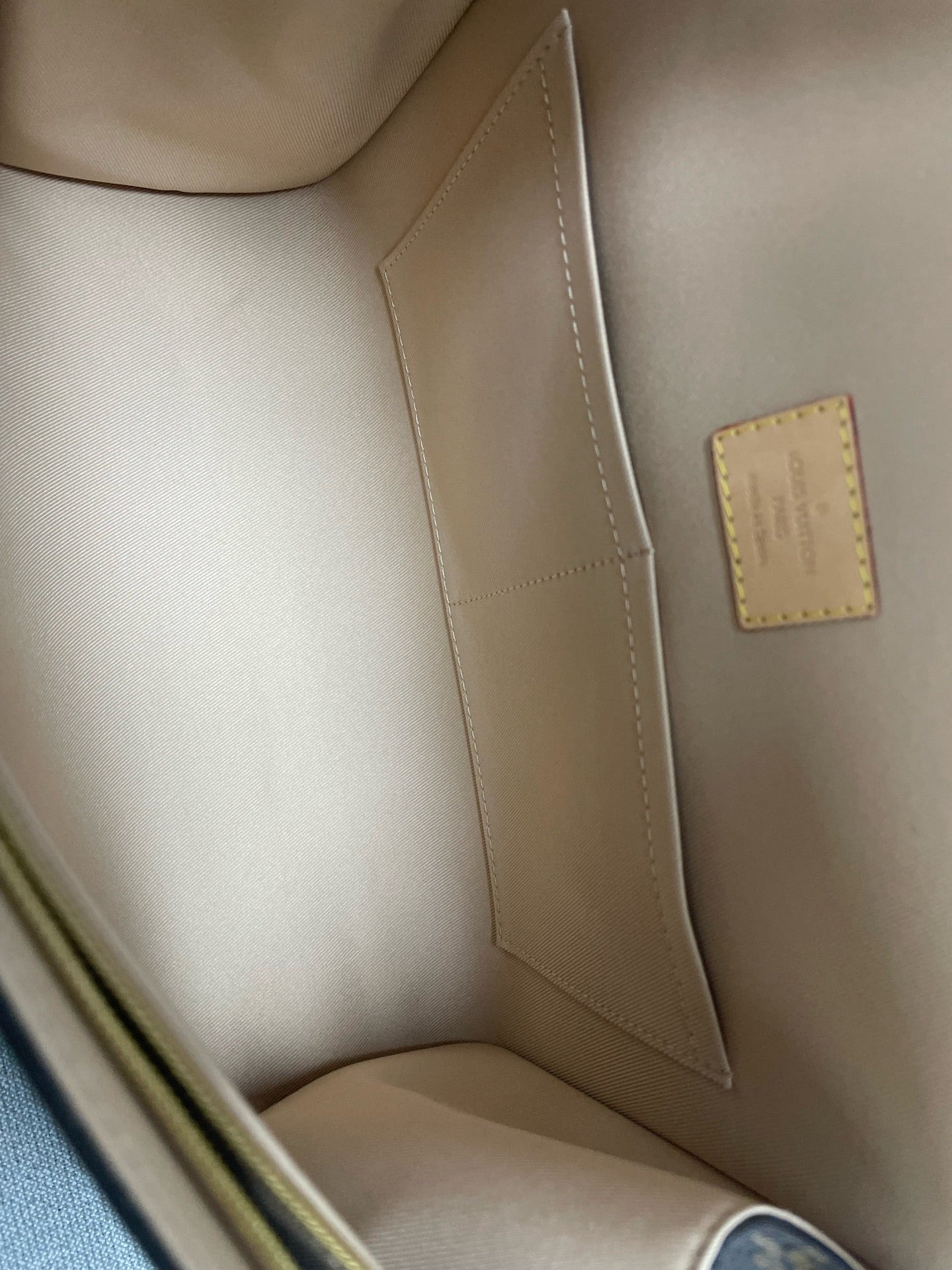 Louis Vuitton - Cluny - Leather - Brown - (medium)