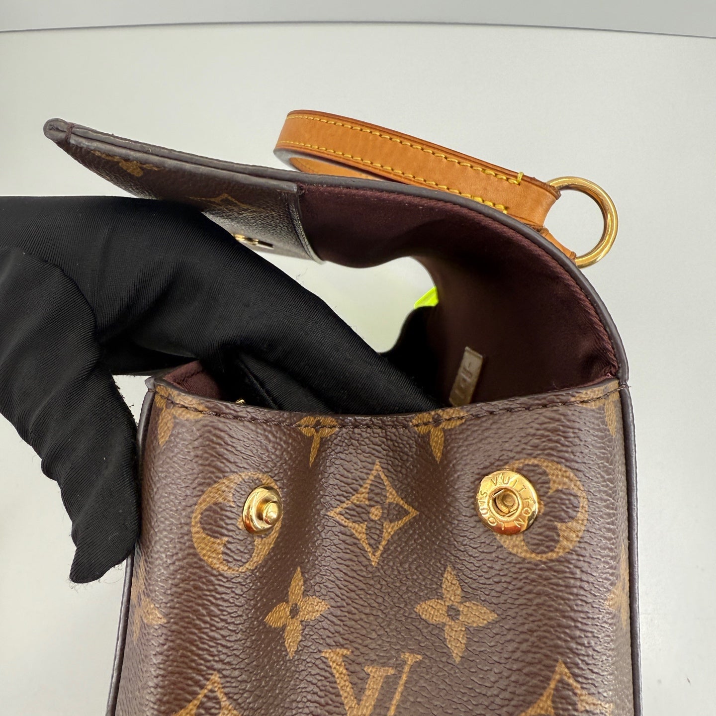 Louis Vuitton - Cluny - Leather - Brown - (medium)