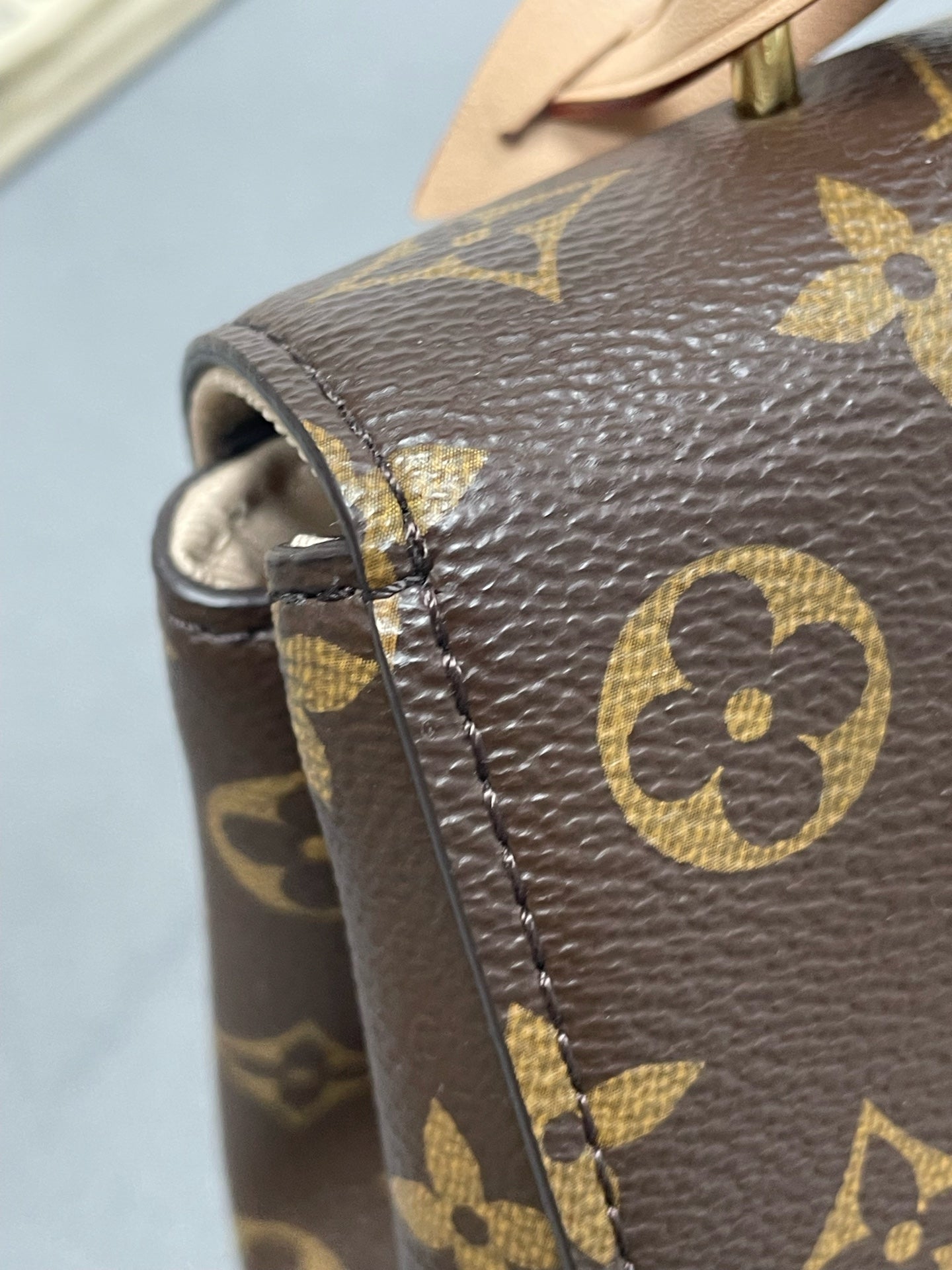 Louis Vuitton - Cluny - Leather - Brown - (medium)