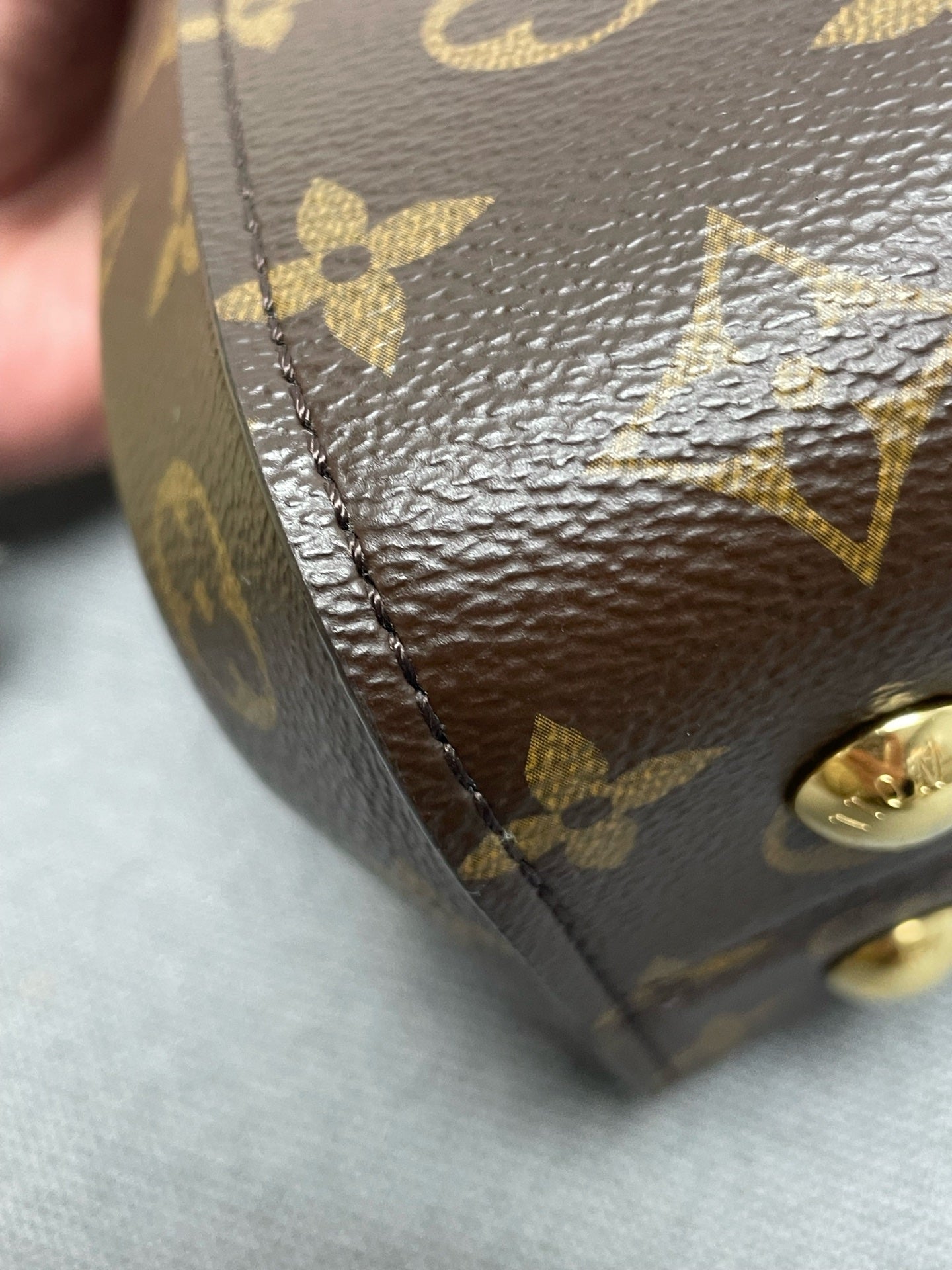 Louis Vuitton - Cluny - Leather - Brown - (medium)