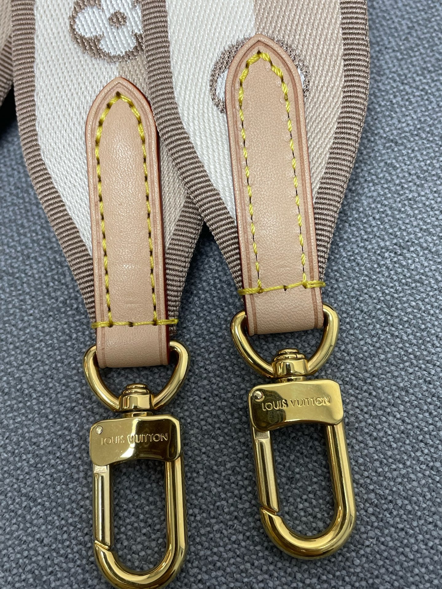 Louis Vuitton - Cluny - Leather - Brown - (medium)