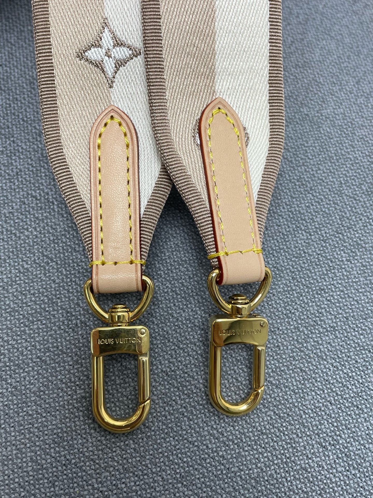 Louis Vuitton - Cluny - Leather - Brown - (medium)