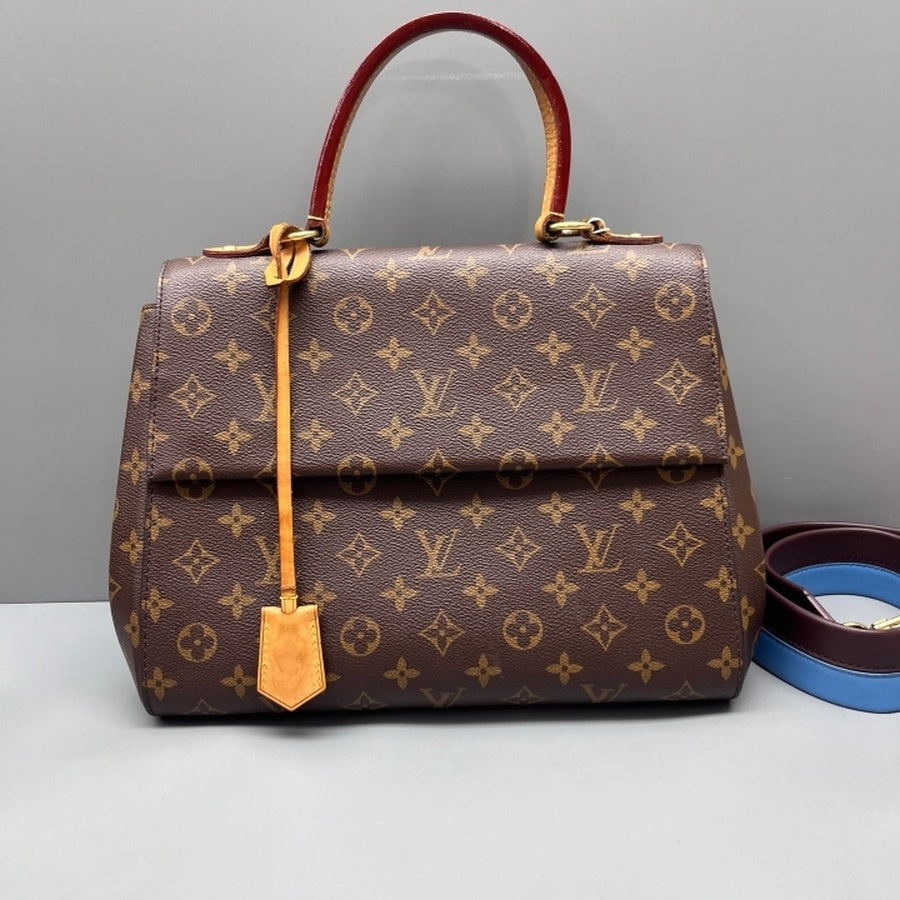 Louis Vuitton - Cluny - Leather - Multicolour - (medium)