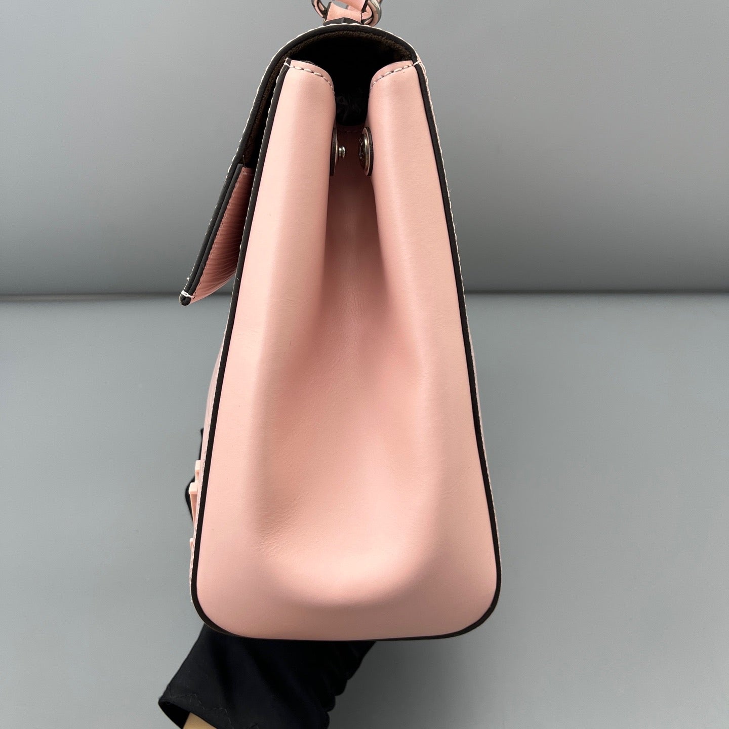 Louis Vuitton - Cluny - Leather - Pink - (medium)