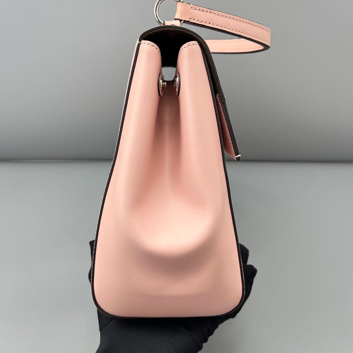 Louis Vuitton - Cluny - Leather - Pink - (medium)