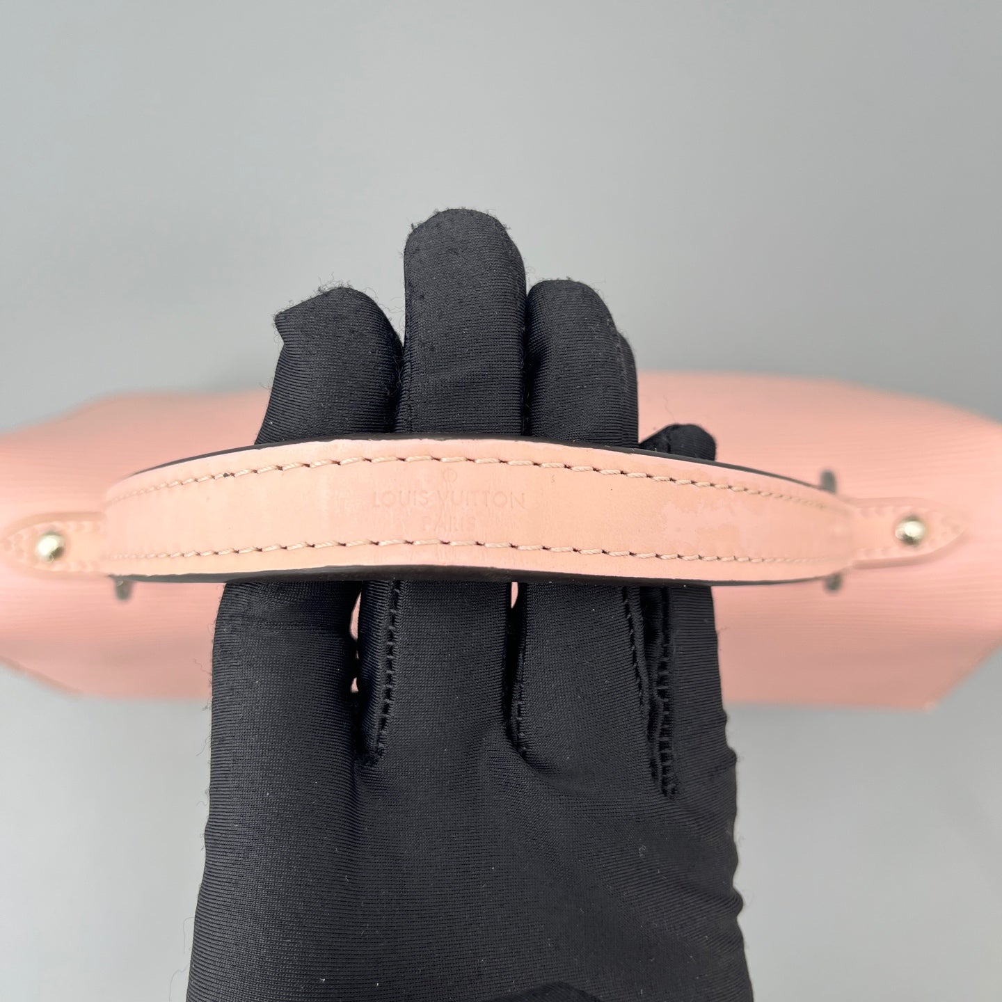Louis Vuitton - Cluny - Leather - Pink - (medium)