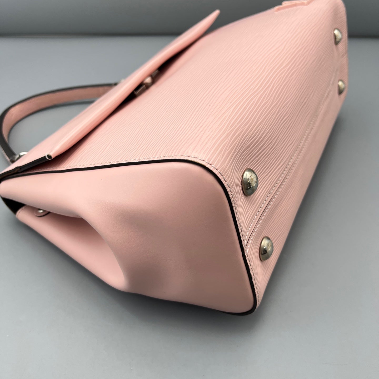 Louis Vuitton - Cluny - Leather - Pink - (medium)