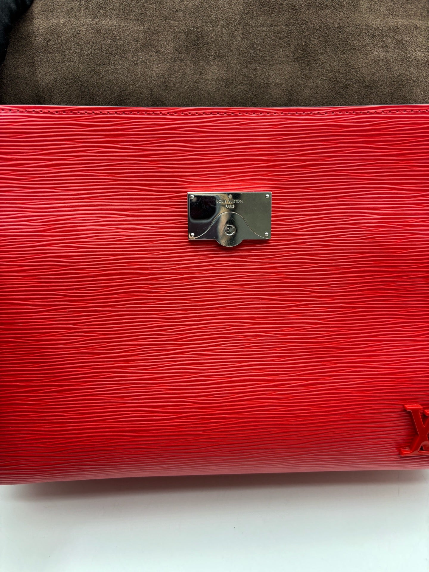 Louis Vuitton - Cluny - Leather - Red - (Medium)
