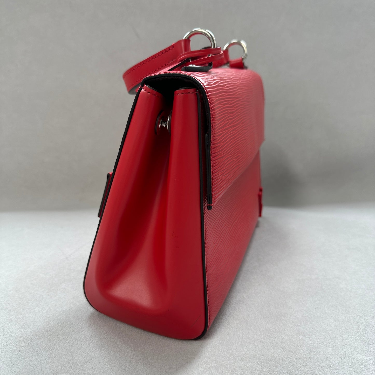 Louis Vuitton - Cluny - Leather - Red - (small)
