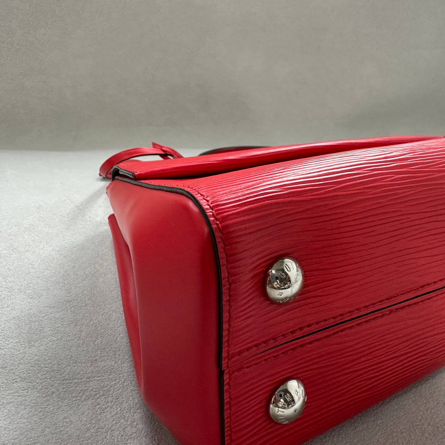 Louis Vuitton - Cluny - Leather - Red - (small)