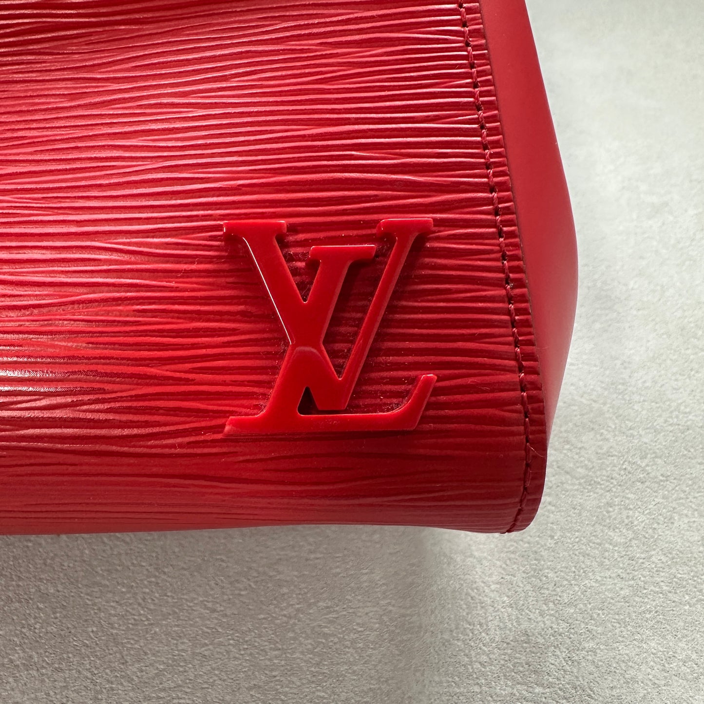 Louis Vuitton - Cluny - Leather - Red - (small)