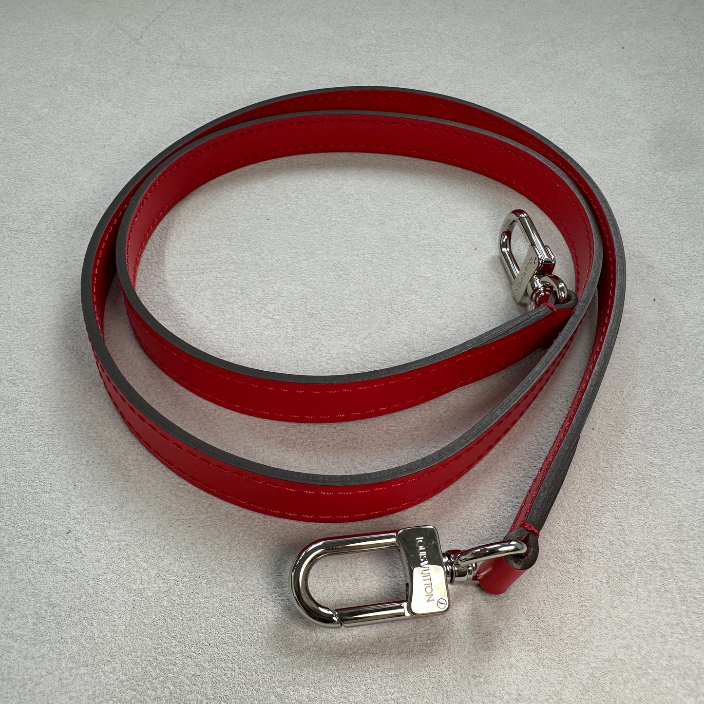 Louis Vuitton - Cluny - Leather - Red - (small)