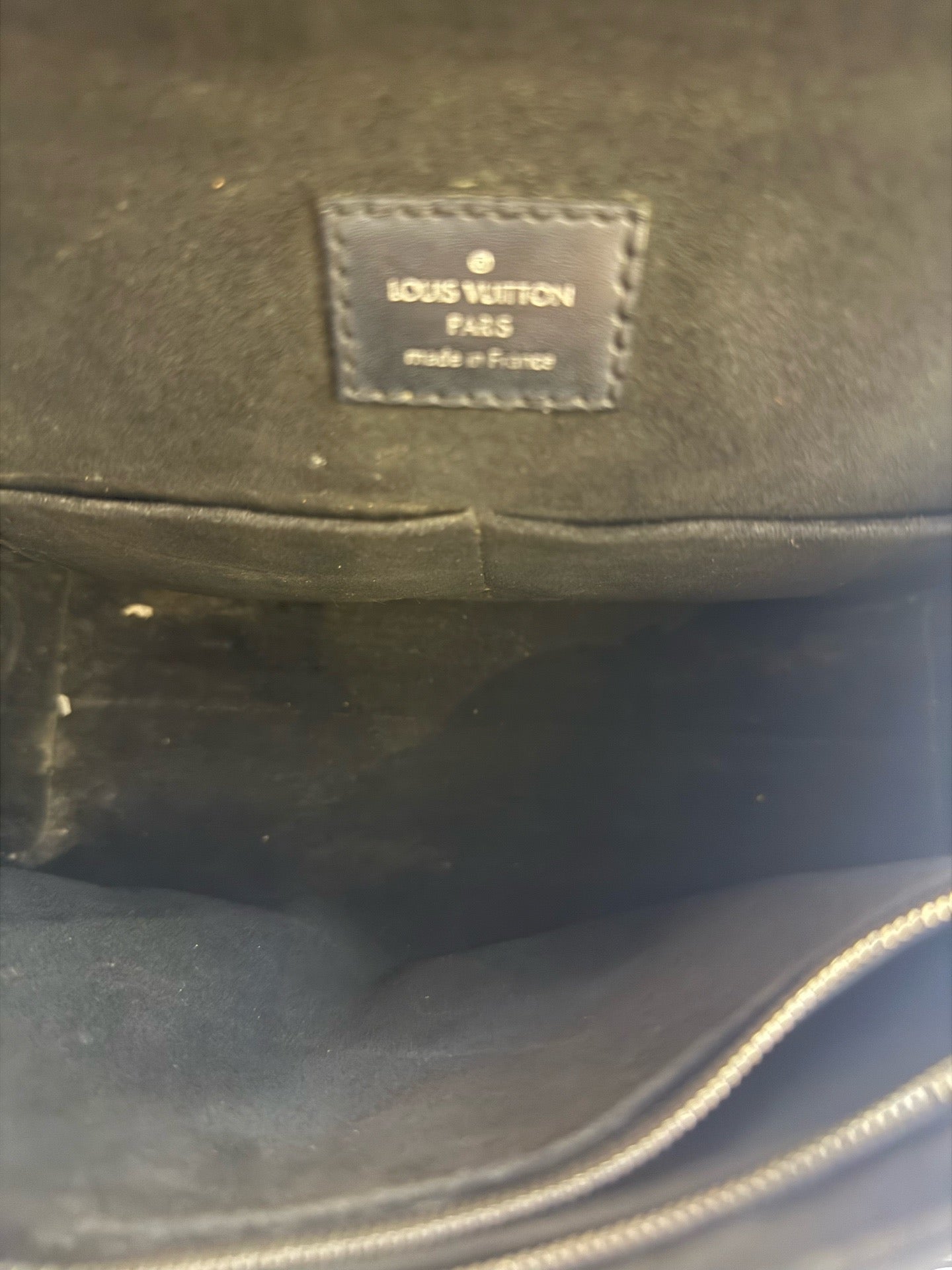 Louis Vuitton - Cluny MM - Epi leather - Black - (medium)