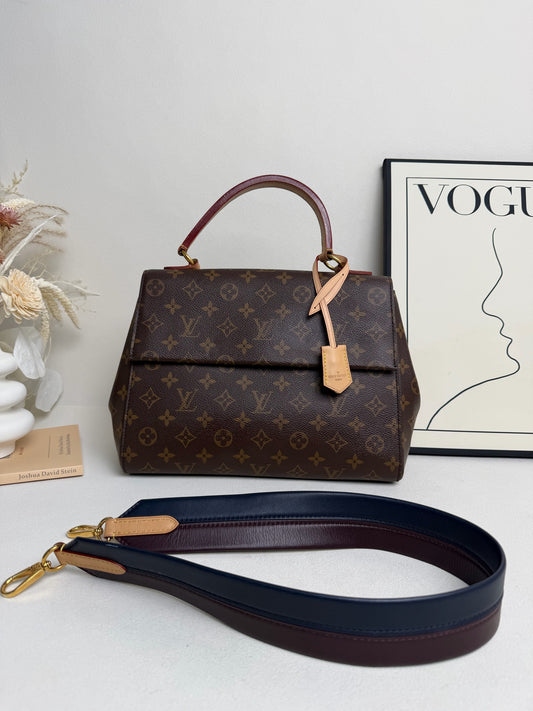 Louis Vuitton - Cluny MM - Leather - Brown - (medium)