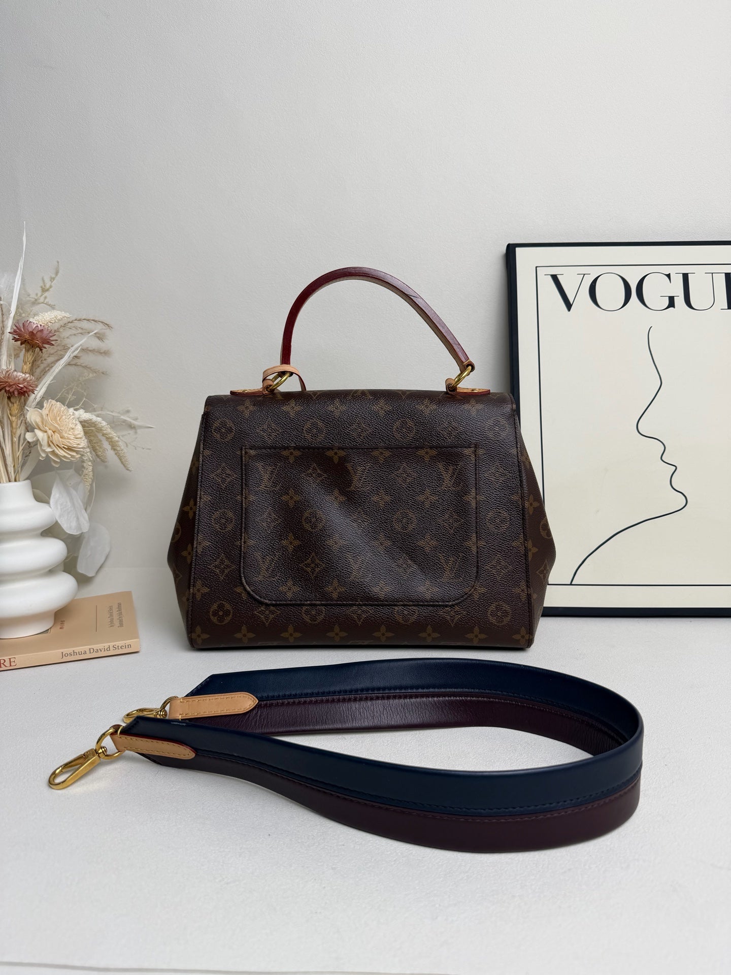 Louis Vuitton - Cluny MM - Leather - Brown - (medium)
