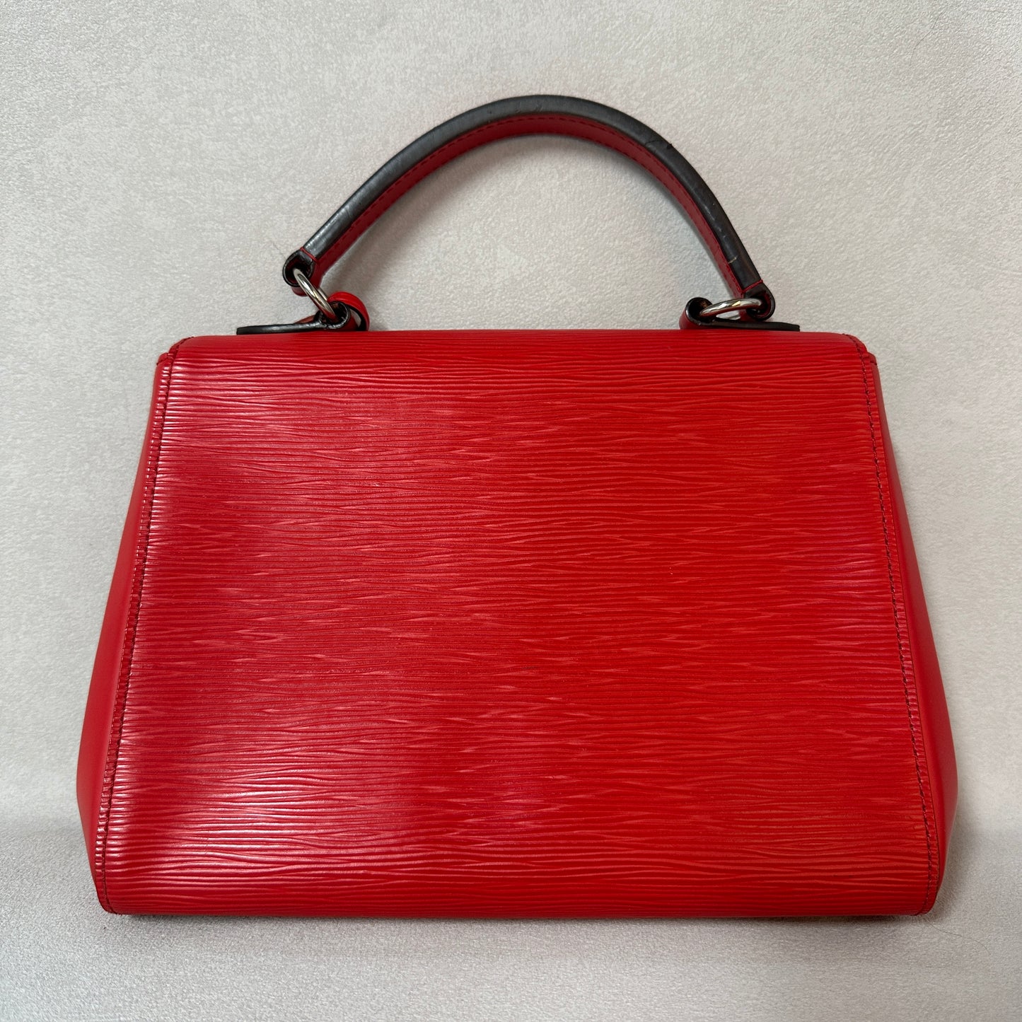 Louis Vuitton - Cluny MM - Leather - Red - (medium)
