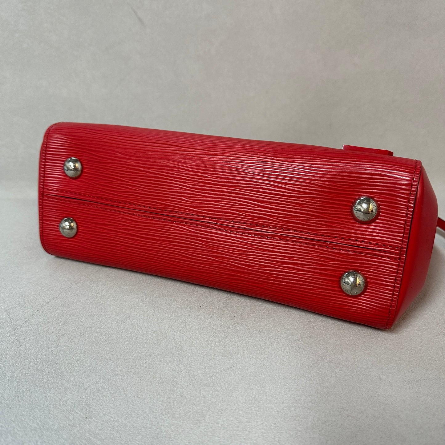 Louis Vuitton - Cluny MM - Leather - Red - (medium)