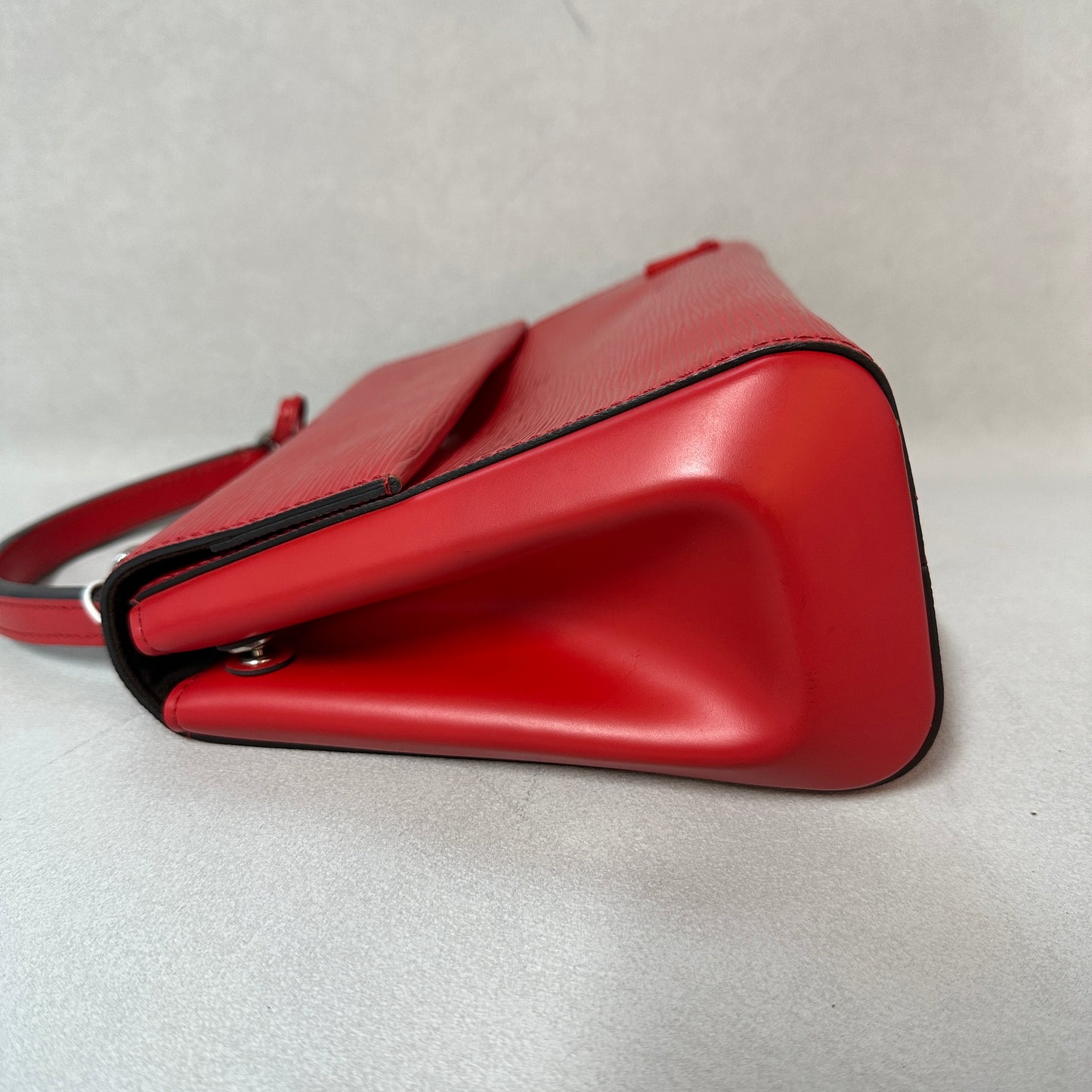 Louis Vuitton - Cluny MM - Leather - Red - (medium)