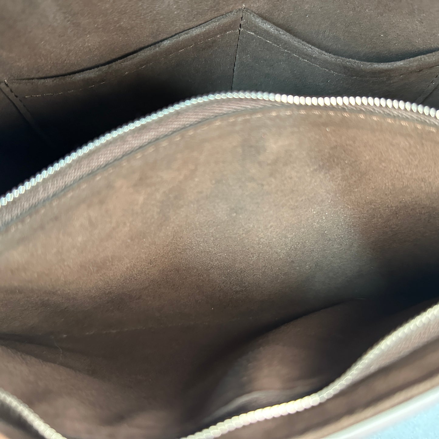 Louis Vuitton - Cluny MM - Leather - Red - (medium)
