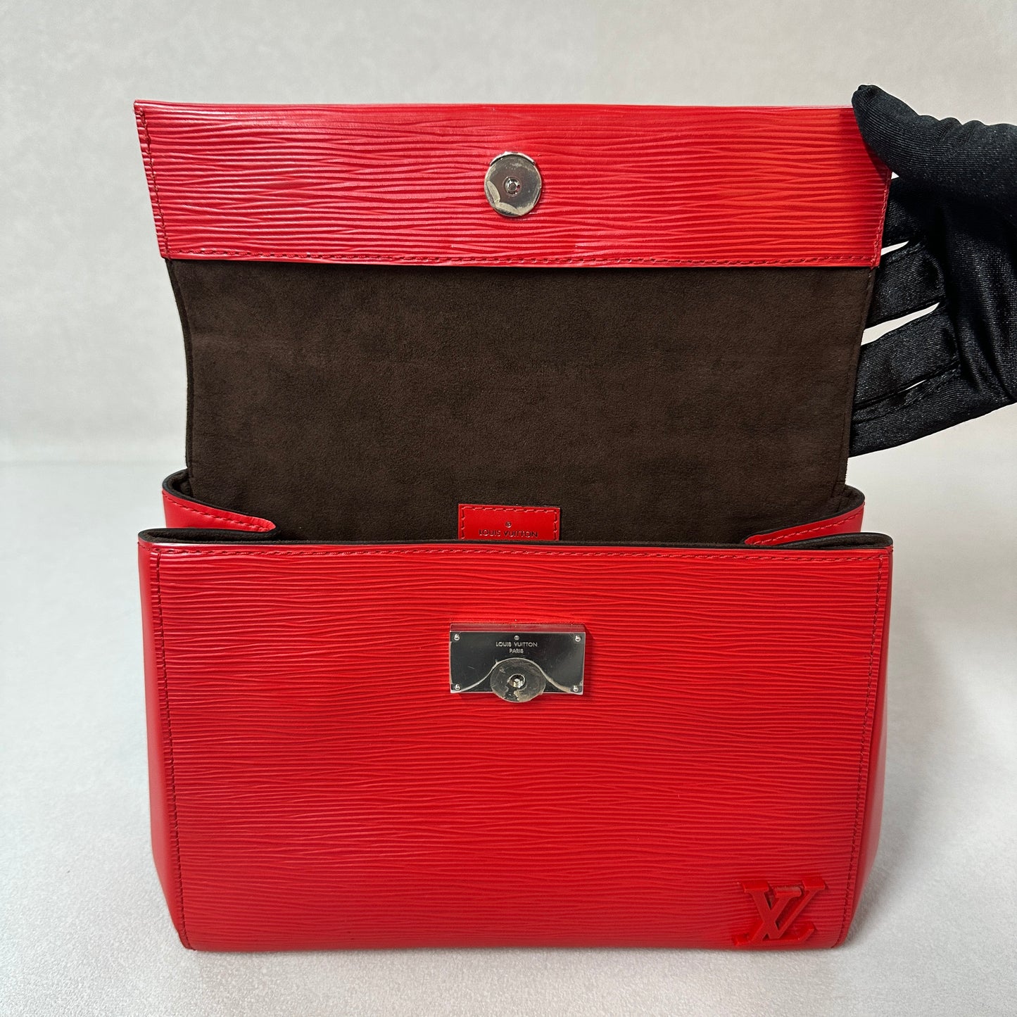 Louis Vuitton - Cluny MM - Leather - Red - (medium)