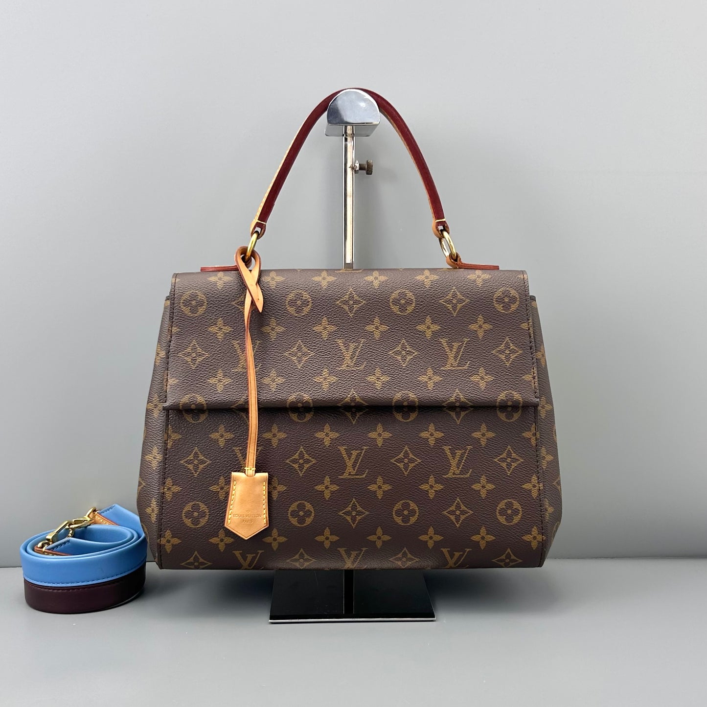 Louis Vuitton - Cluny MM - Synthetic - Brown - (medium)
