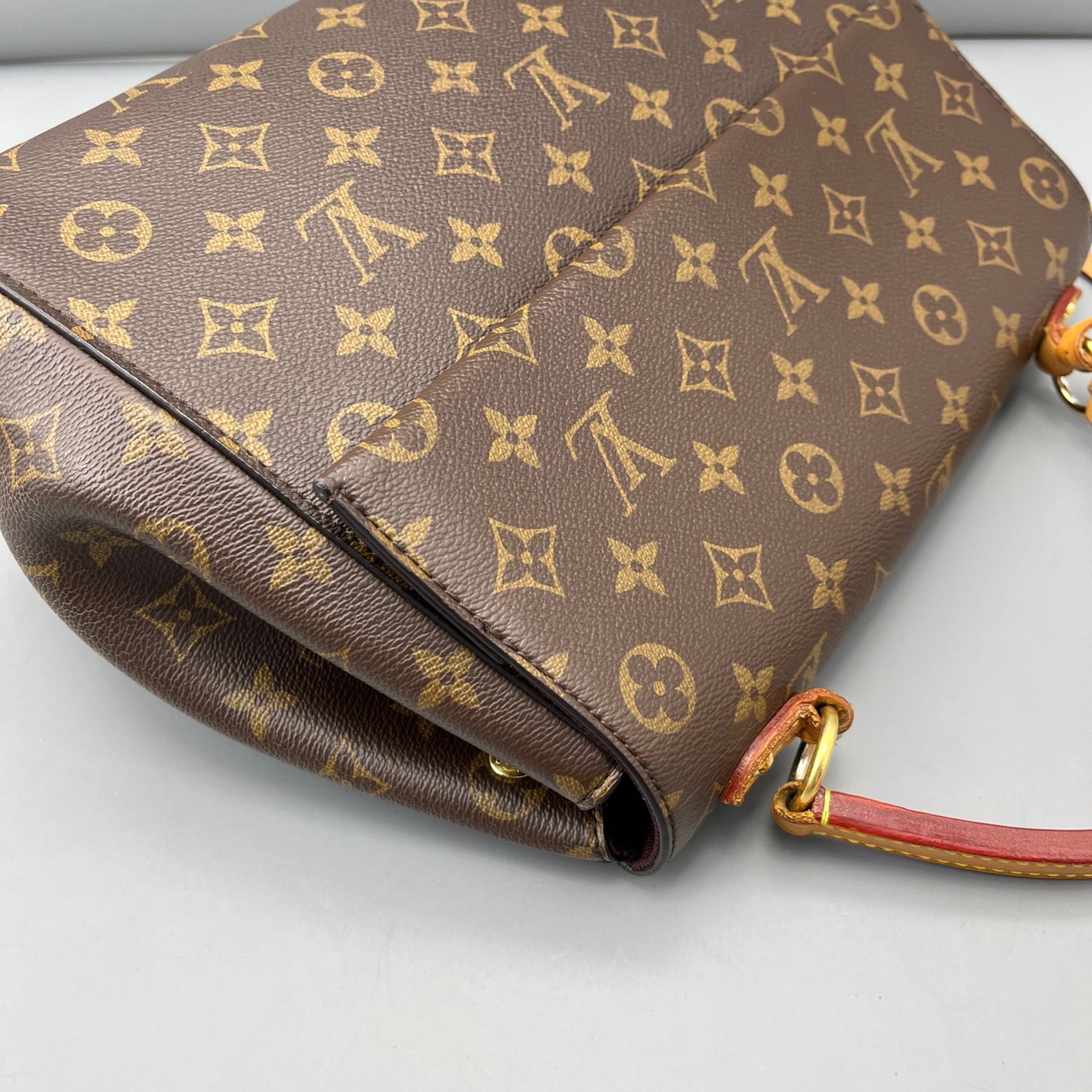 Louis Vuitton - Cluny - Synthetic - Brown - (Medium)