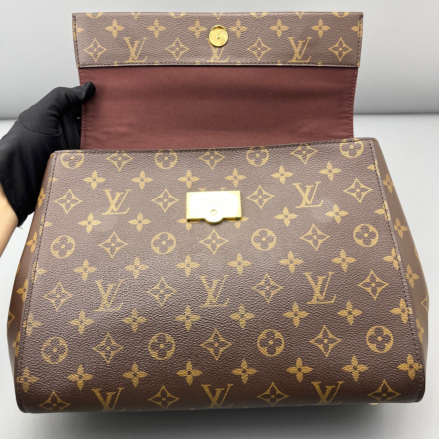 Louis Vuitton - Cluny - Synthetic - Brown - (Medium)