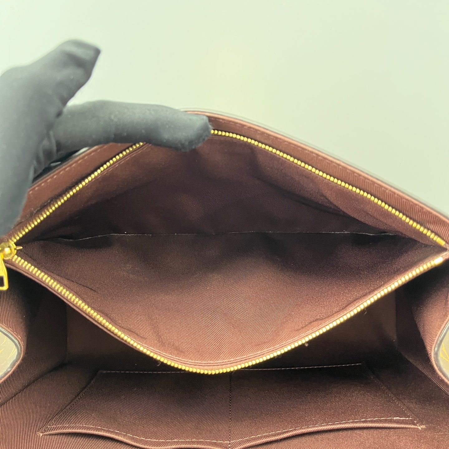 Louis Vuitton - Cluny - Synthetic - Brown - (Medium)