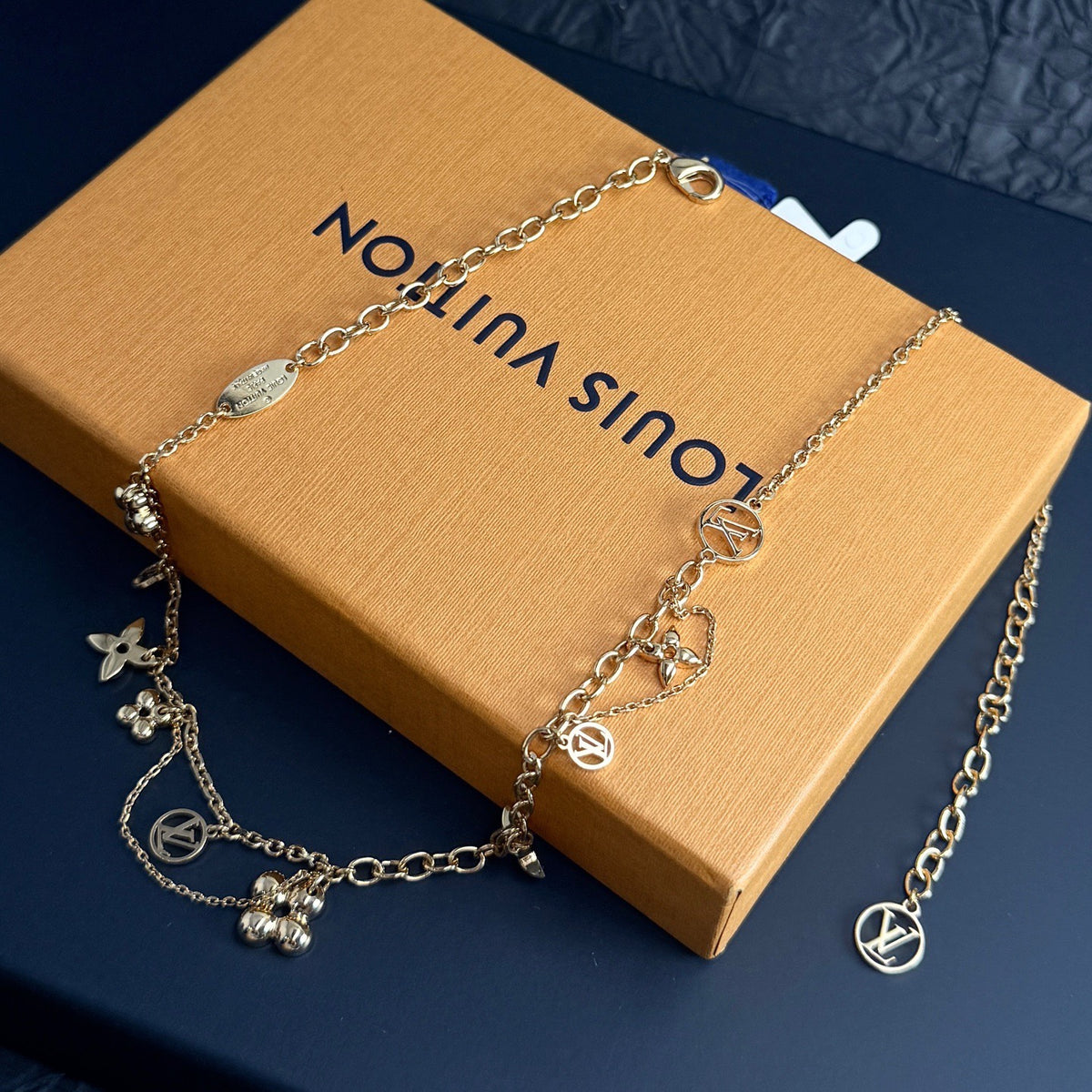 Louis Vuitton - Collier Fleur Monogram - Gold plated - Gold
