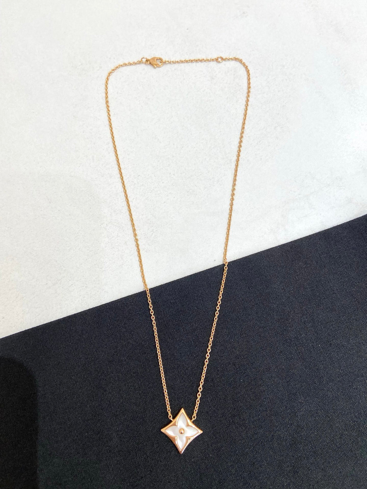 Louis Vuitton - Color Blossom - 18k pink gold and white mother-of-pearl - Gold