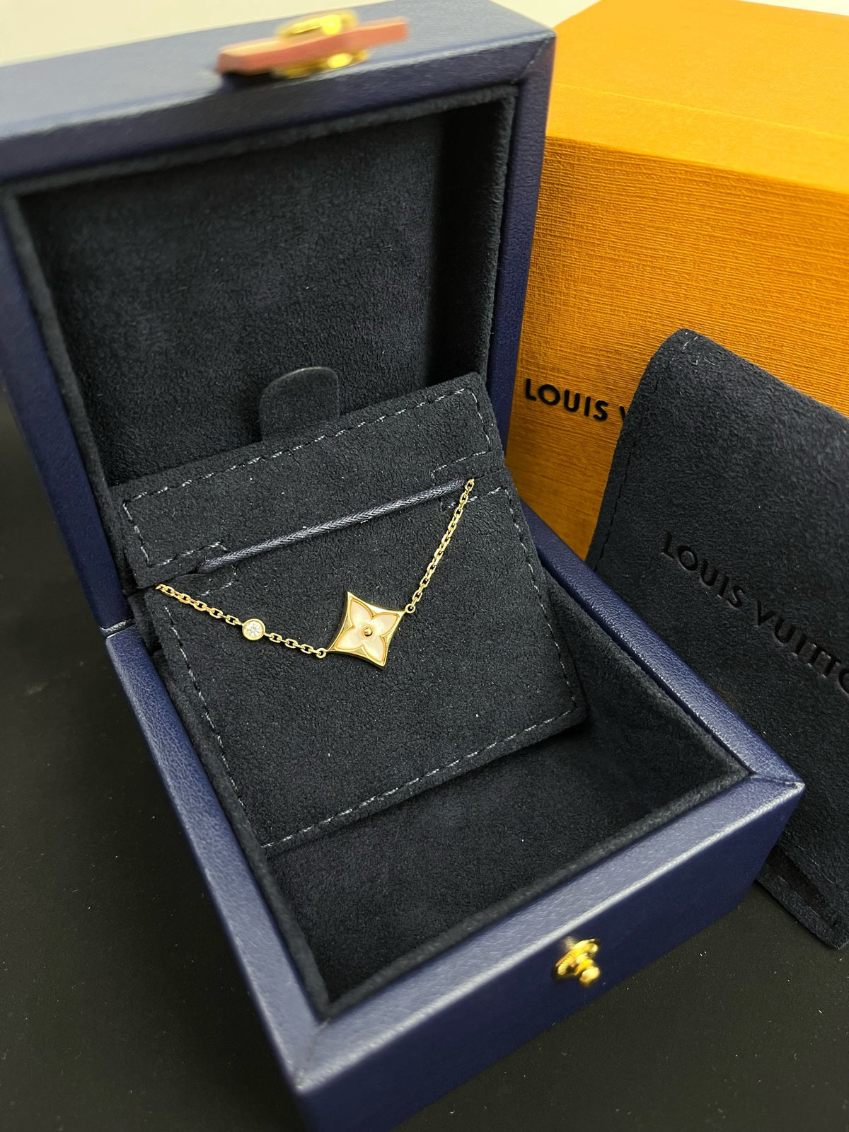 Louis Vuitton - Color Blossom - Yellow gold - Gold