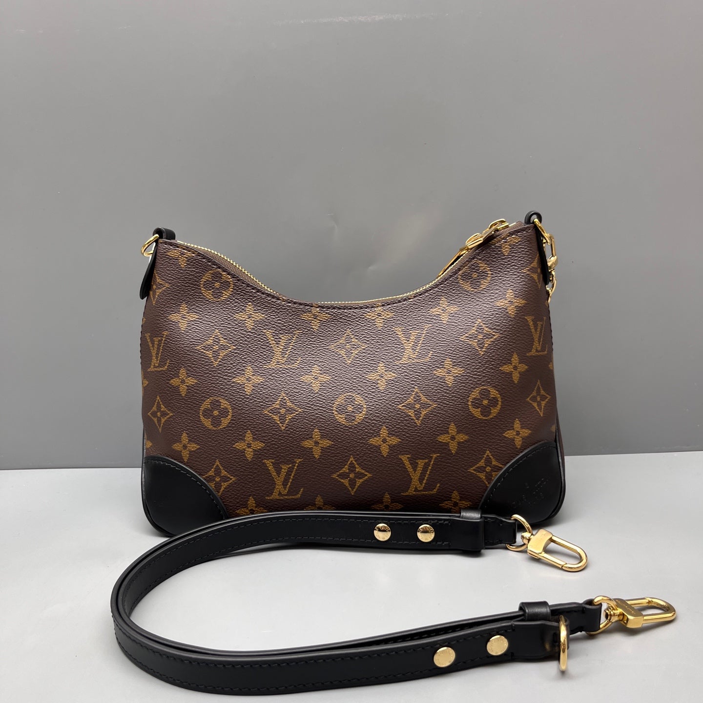 Louis Vuitton - Croissant Style Shoulder Bag - Monogram coated canvas with leather trim - Brown and Black - (Small)
