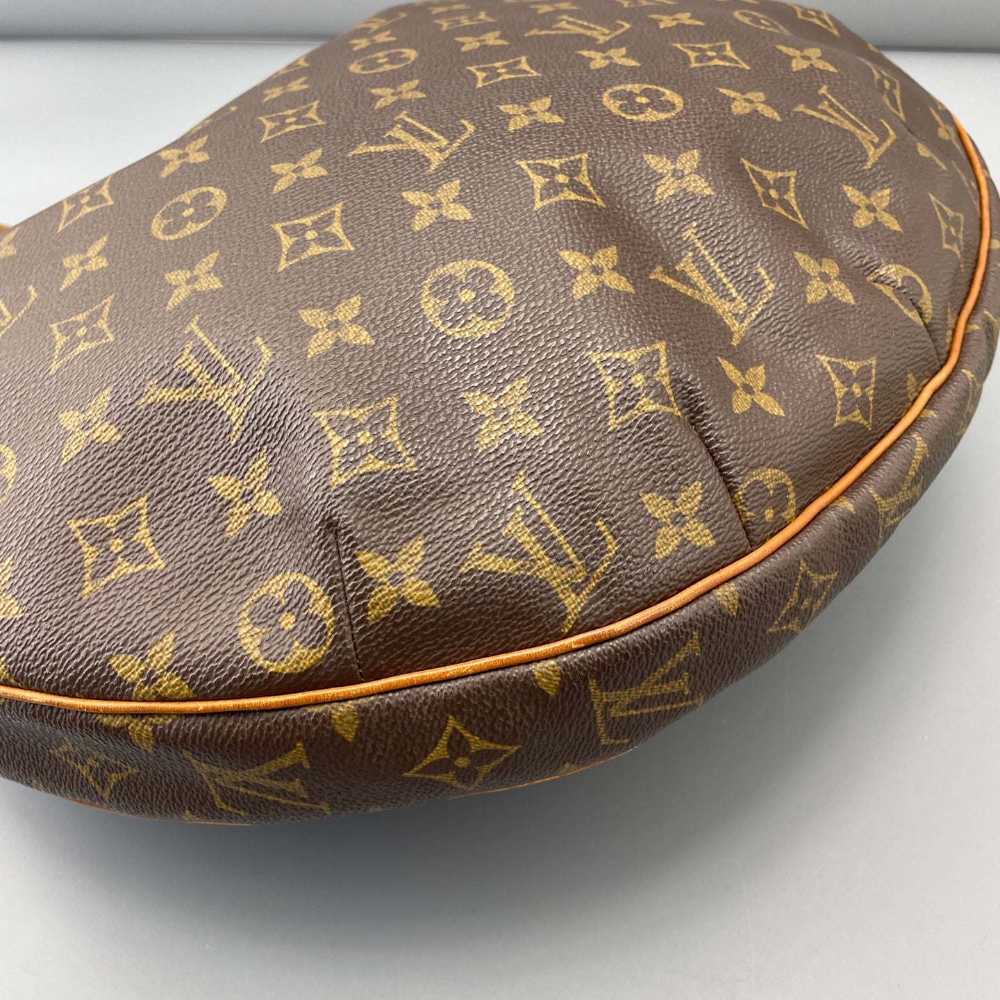 Louis Vuitton - Croissant - Synthetic - Brown - (large)
