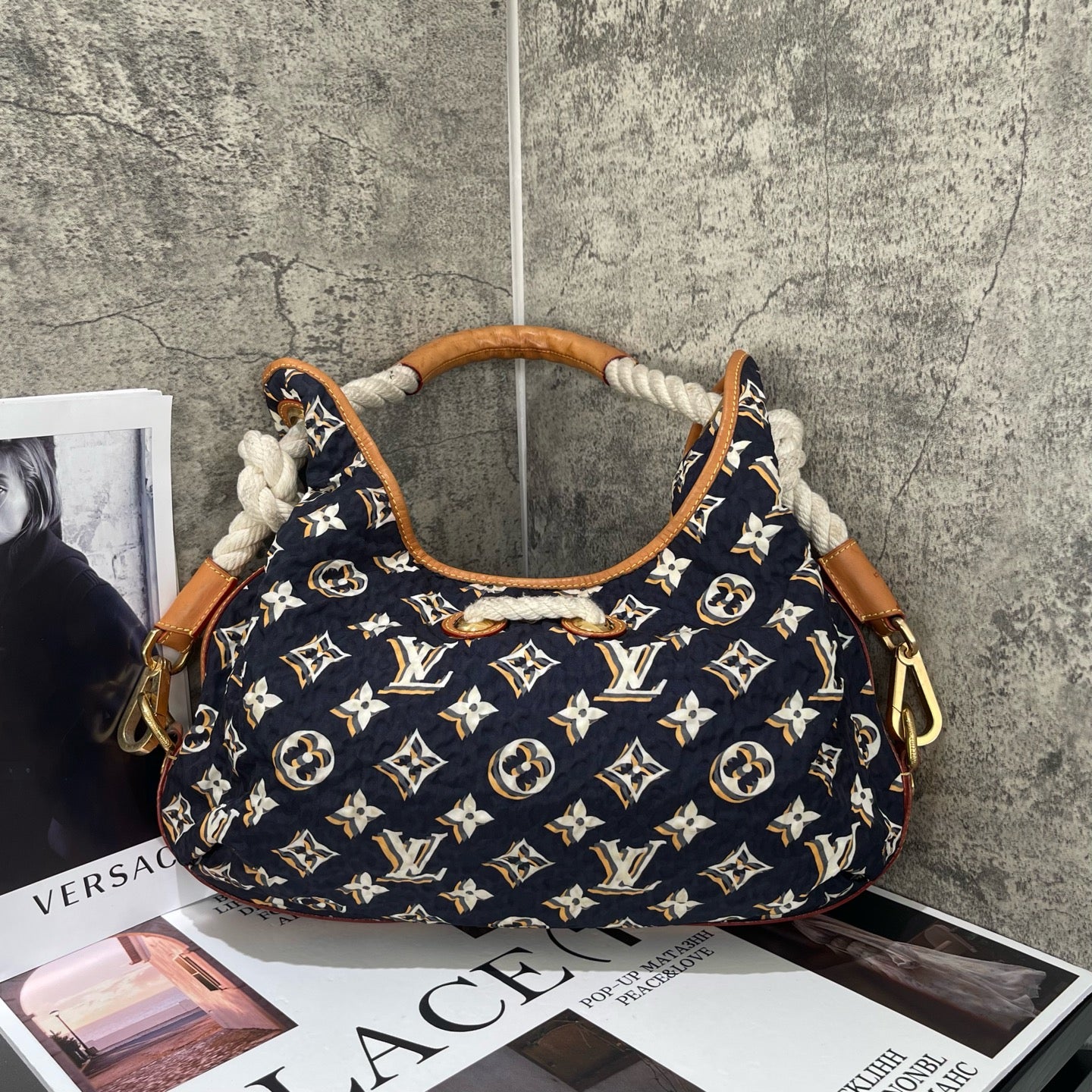 Louis Vuitton - Cruise Knot Hobo Phantom Monogram - Quilted synthetic textile with Monogram pattern, natural cowhide leather (Vachetta) trim, and cotton rope handles - Navy with Multicolour Monogram - (medium)