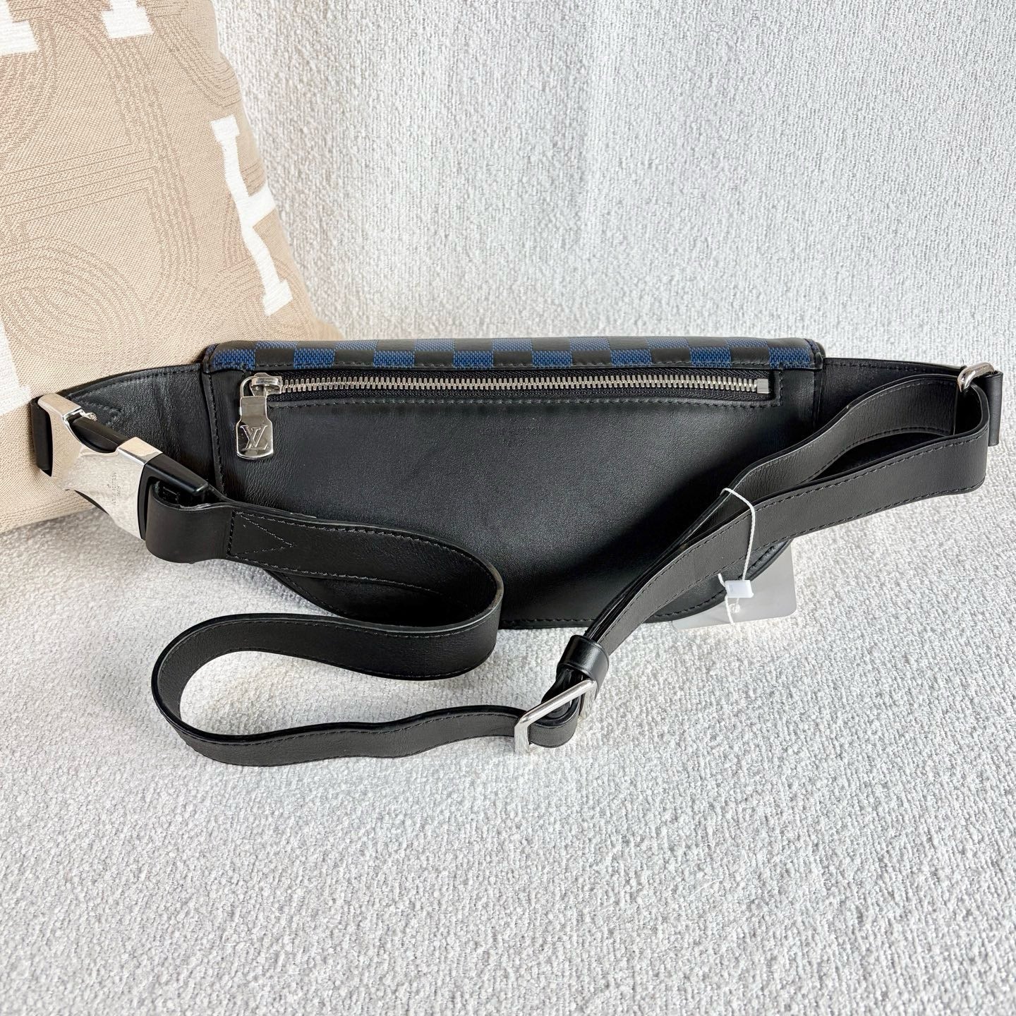 Louis Vuitton - Damier Infini Bumbag - Leather - Multicolour - (medium)