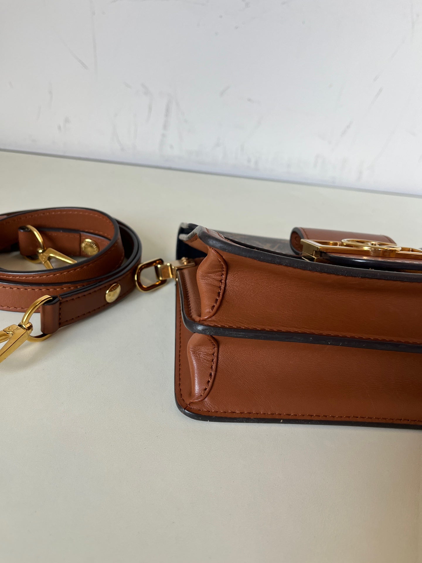 Louis Vuitton - Daphne - Leather - Brown - (Small)