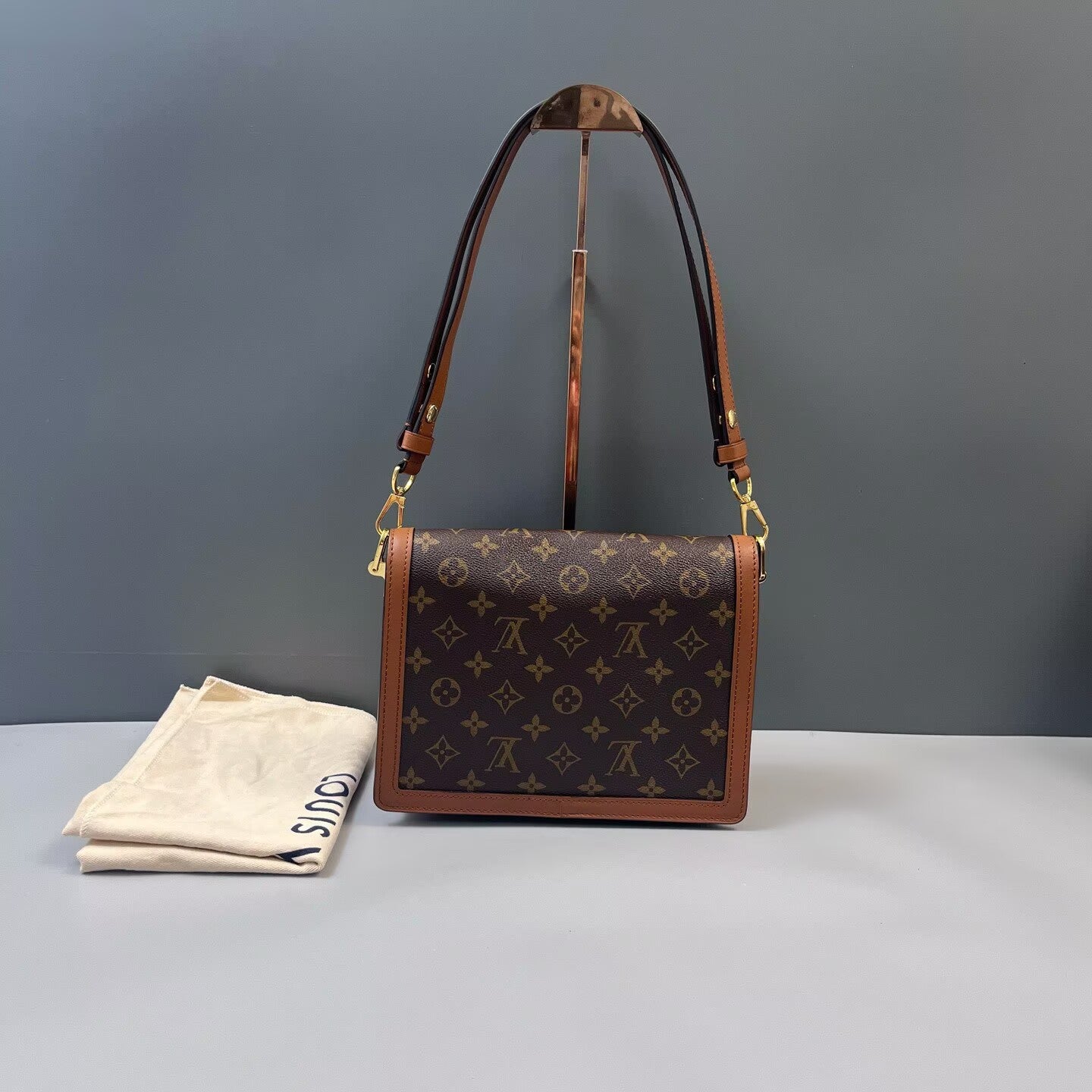 Louis Vuitton - Dauphine - Coated Canvas with Leather Trim - Brown - (medium)