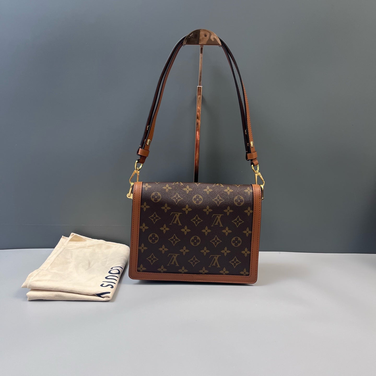 Louis Vuitton - Dauphine - Leather - Brown - (medium)