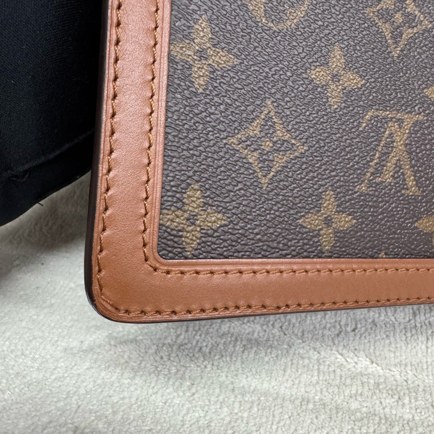 Louis Vuitton - Dauphine - Leather - Brown - (medium)