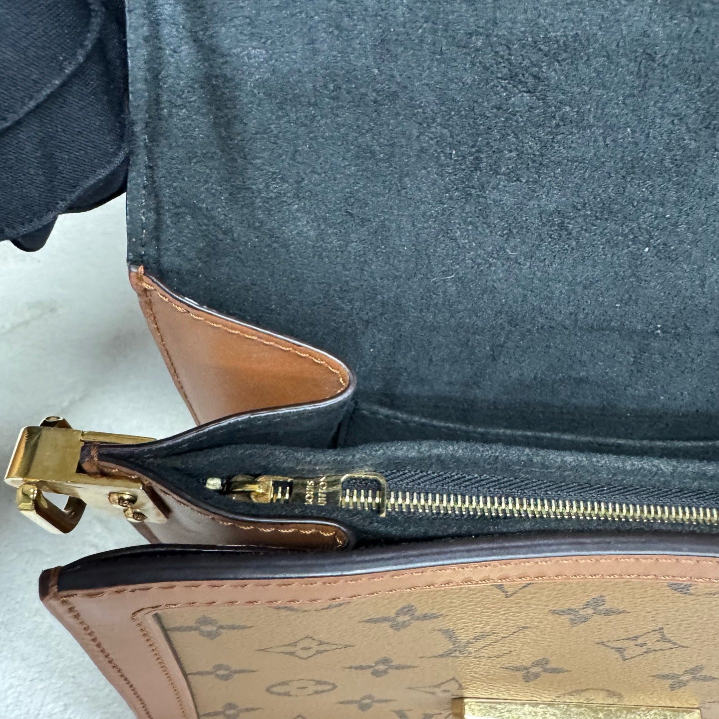 Louis Vuitton - Dauphine - Leather - Brown - (medium)