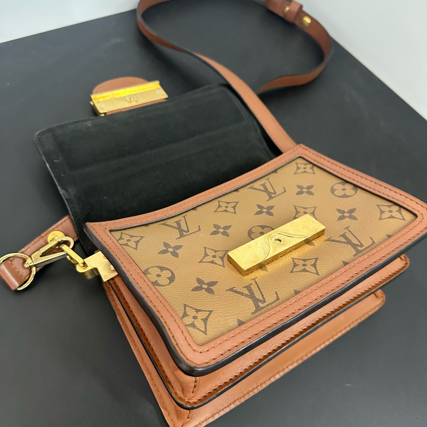 Louis Vuitton - Dauphine - Leather - Brown - (mini)