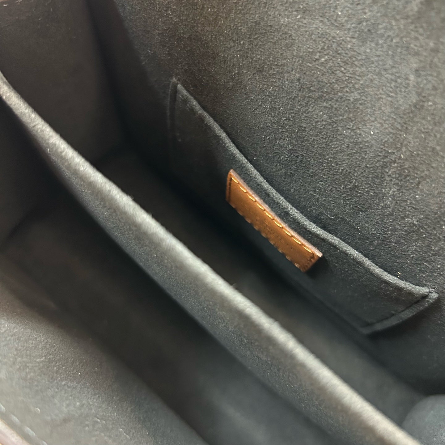 Louis Vuitton - Dauphine - Leather - Brown - (small)