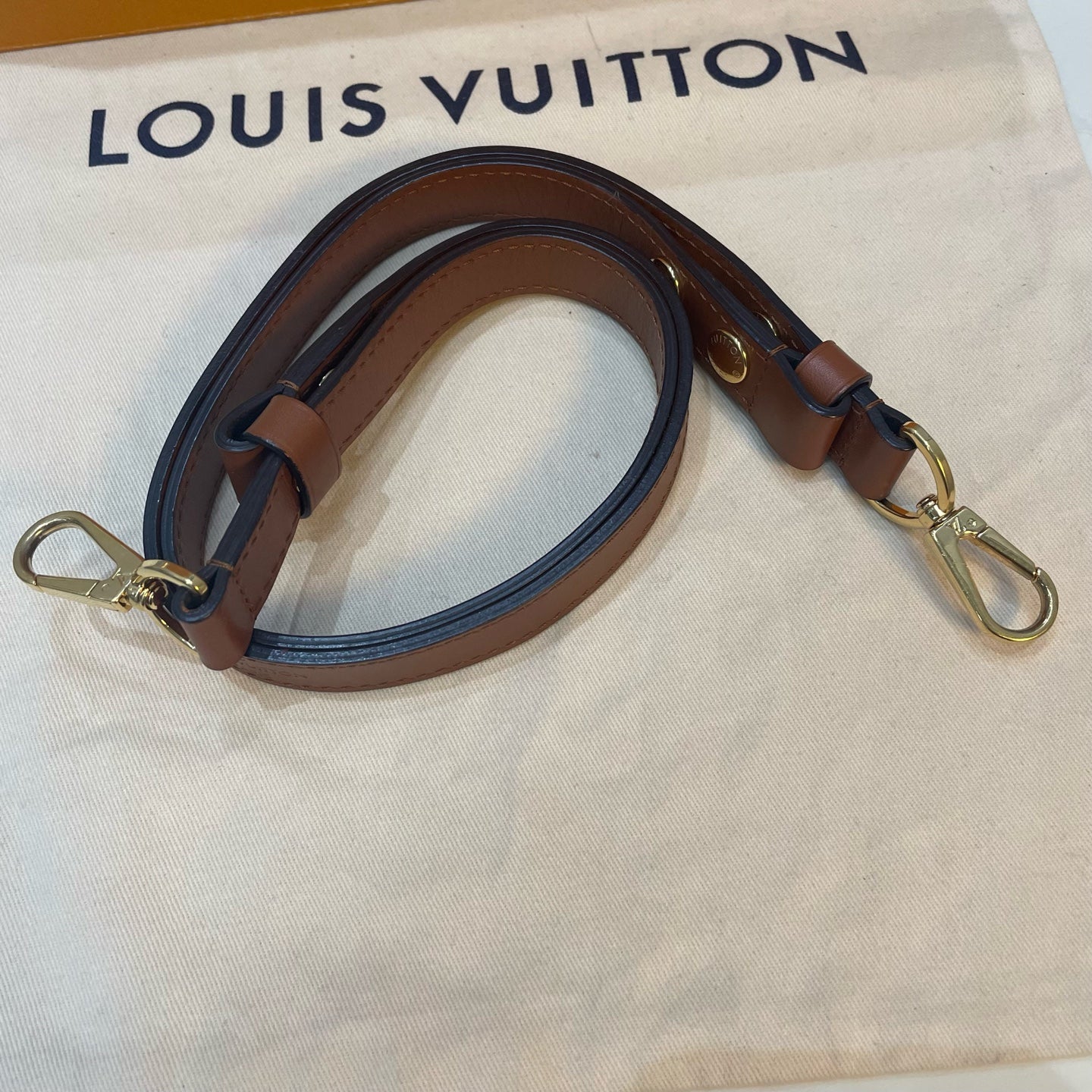 Louis Vuitton - Dauphine - Leather - Brown - (small)