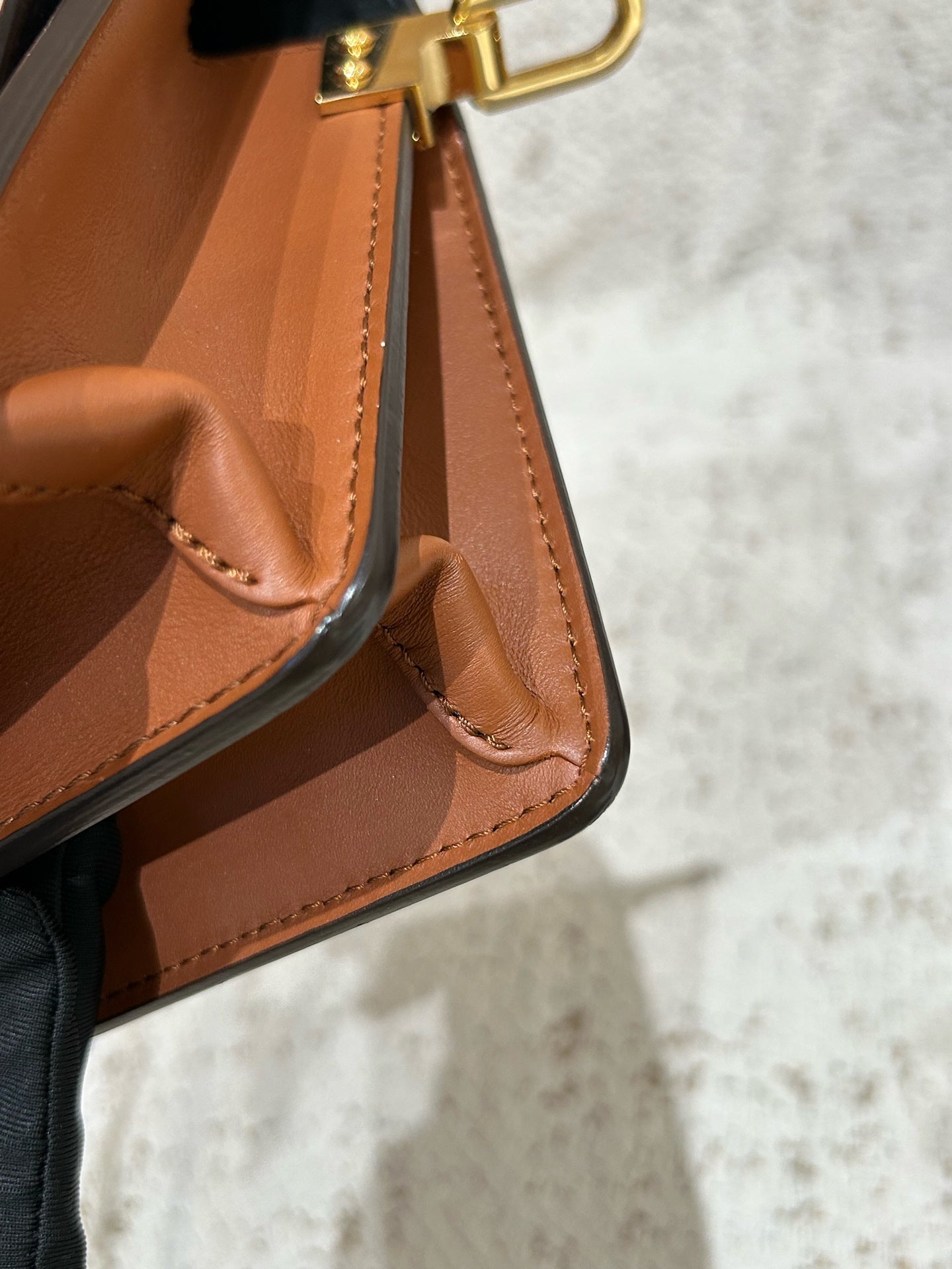 Louis Vuitton - Dauphine - Leather - Brown - (small)