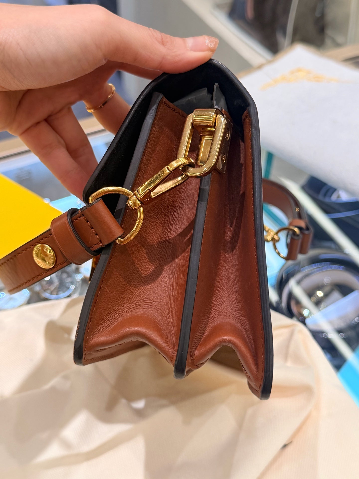 Louis Vuitton - Dauphine - Leather - Brown - (small)