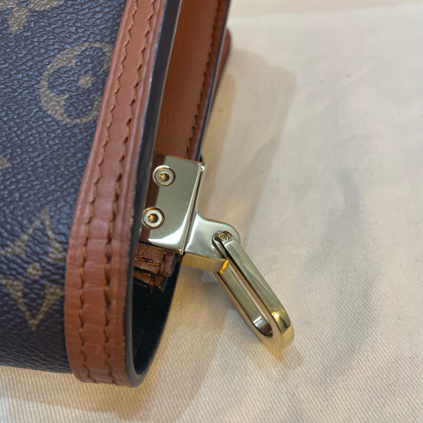 Louis Vuitton - Dauphine - Leather - Brown - (small)