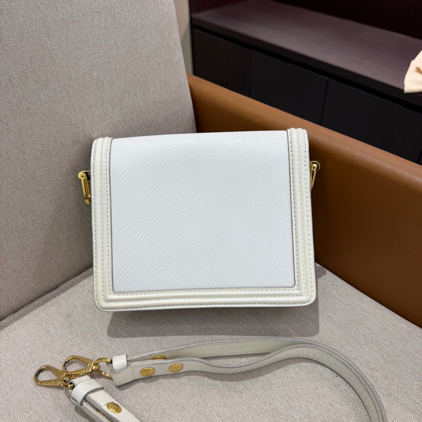 Louis Vuitton - Dauphine - Leather - White - (mini)