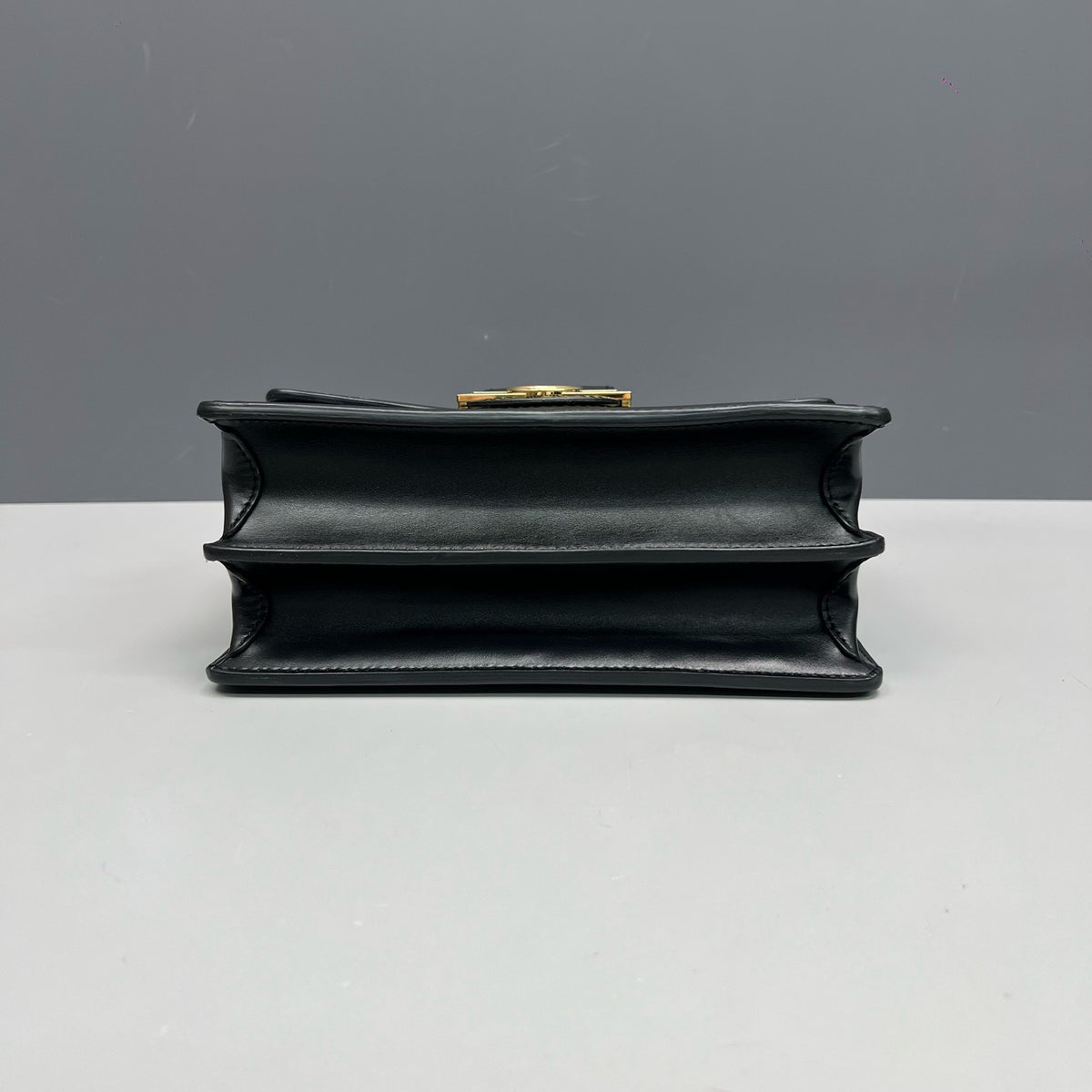 Louis Vuitton - Dauphine Medium - Leather - Black - (Medium)