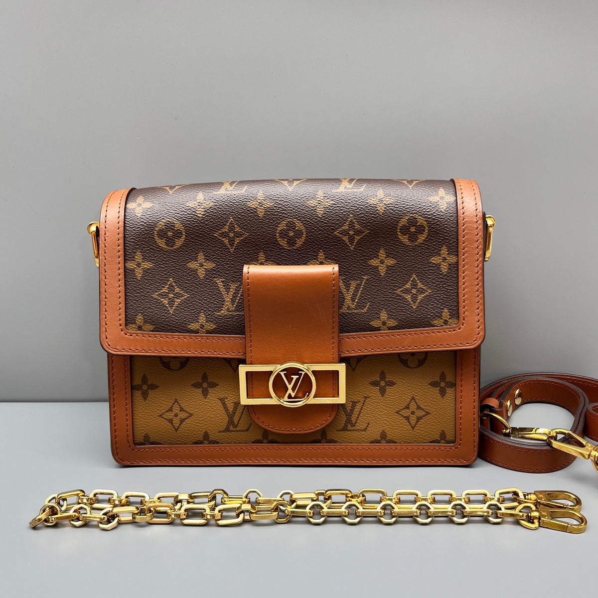 Louis Vuitton - Dauphine Messenger Bag - Leather - Brown - (medium)
