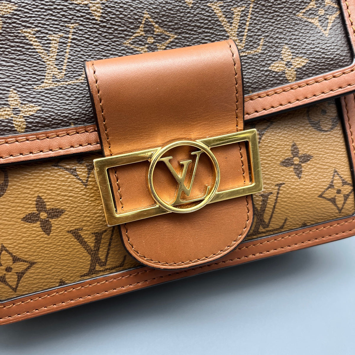Louis Vuitton - Dauphine Messenger Bag - Leather - Brown - (small)